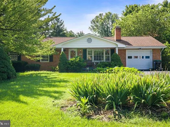 9936 Pleasant View Dr, New Market, VA 22844