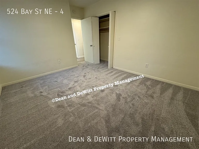 524 Bay St NE #4 — Photo 8