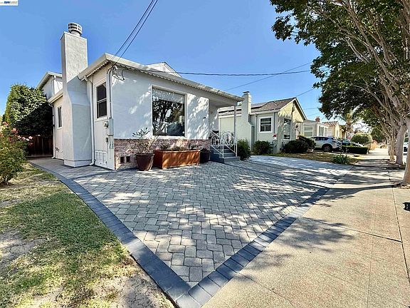 2nd image of 272 Lorraine Blvd