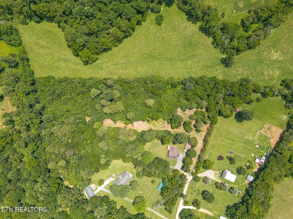 2 Thomas Ed Roach Ln, Blaine, TN 37709