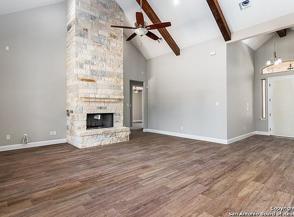 4th image of 360 Abrego Lake Dr