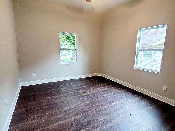 5th image of 2206 Virginia Ave