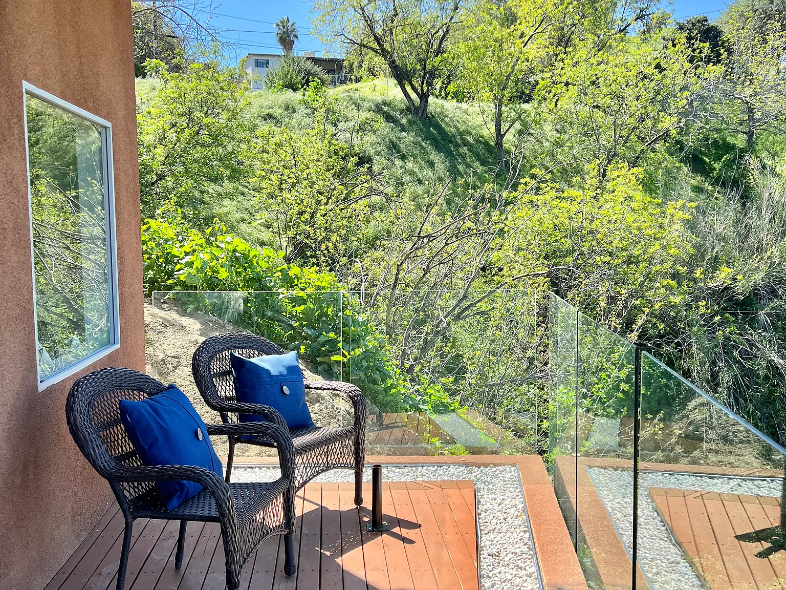 2 bed, 1830 sqft, $6,000 — Photo 4