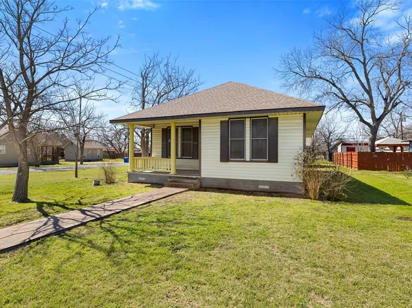 303 Vernon St, Taylor, TX 76574