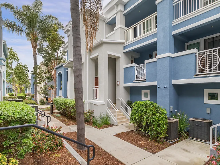 Cabrillo Bay Ln — Photo 21