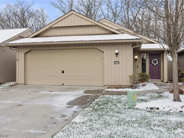 33112 Cedar Branch Cir, North Ridgeville, OH 44039