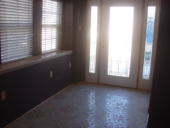 5th image of 704 S 9th St