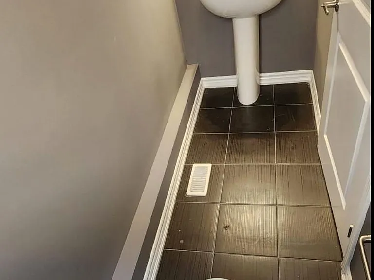 46 Bradley Ave — Photo 10