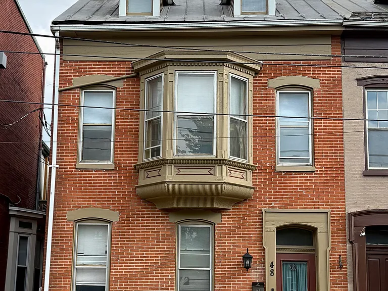 48 E Princess St #2 — Photo 2