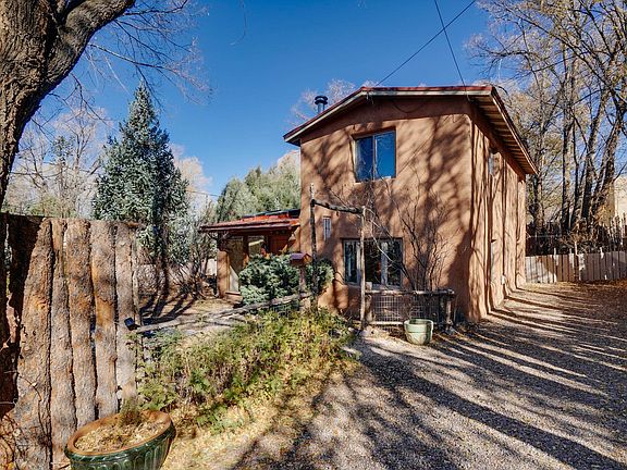 3rd image of 405 Martinez Ln