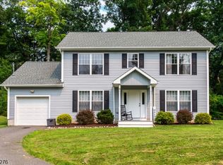 8 Spruce Dr, Andover, NJ 07821