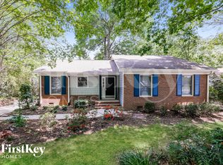 4914 Chestnut Lake Dr, Charlotte, NC 28227