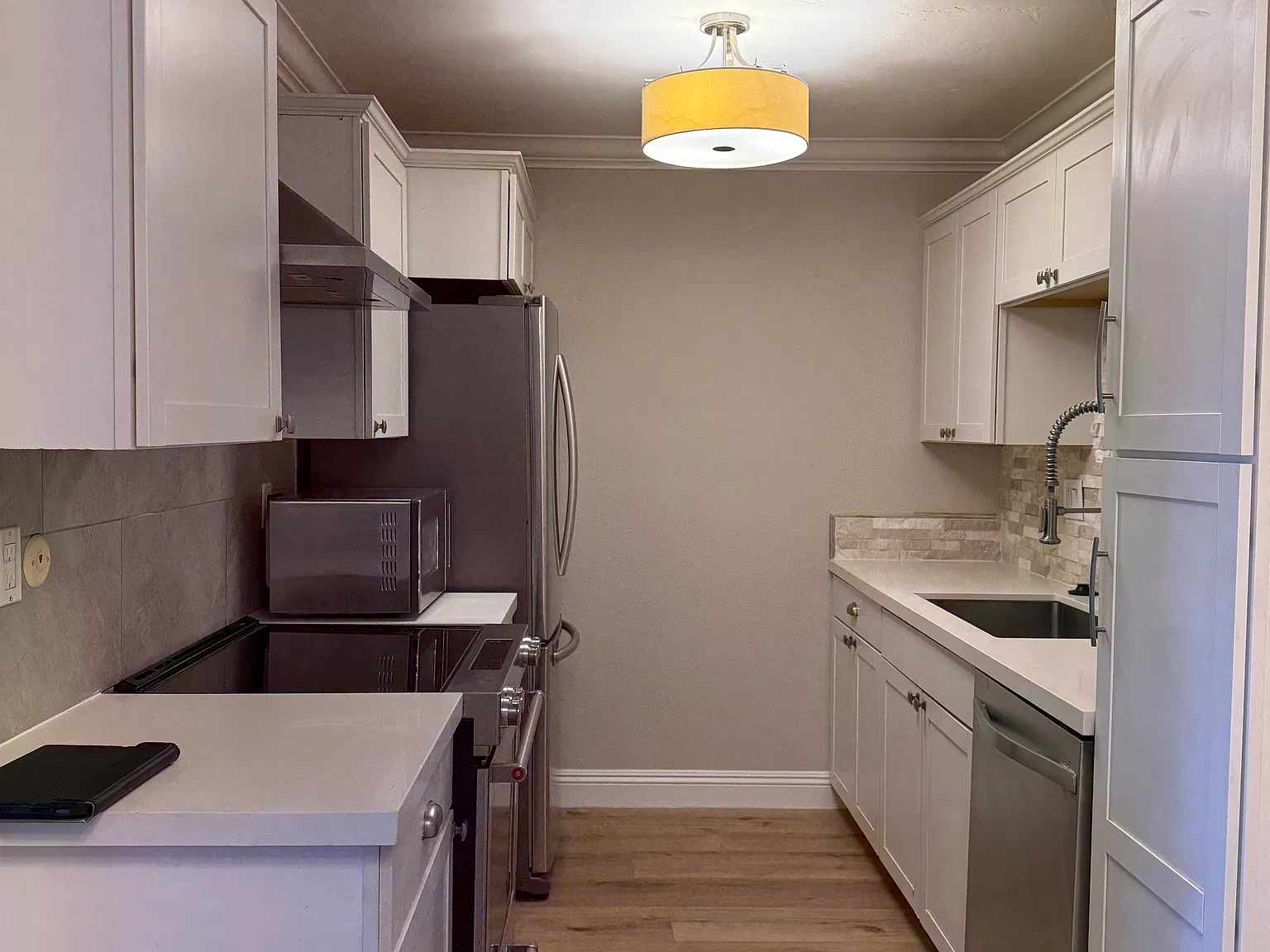 2330 Hosp Way — Photo 3