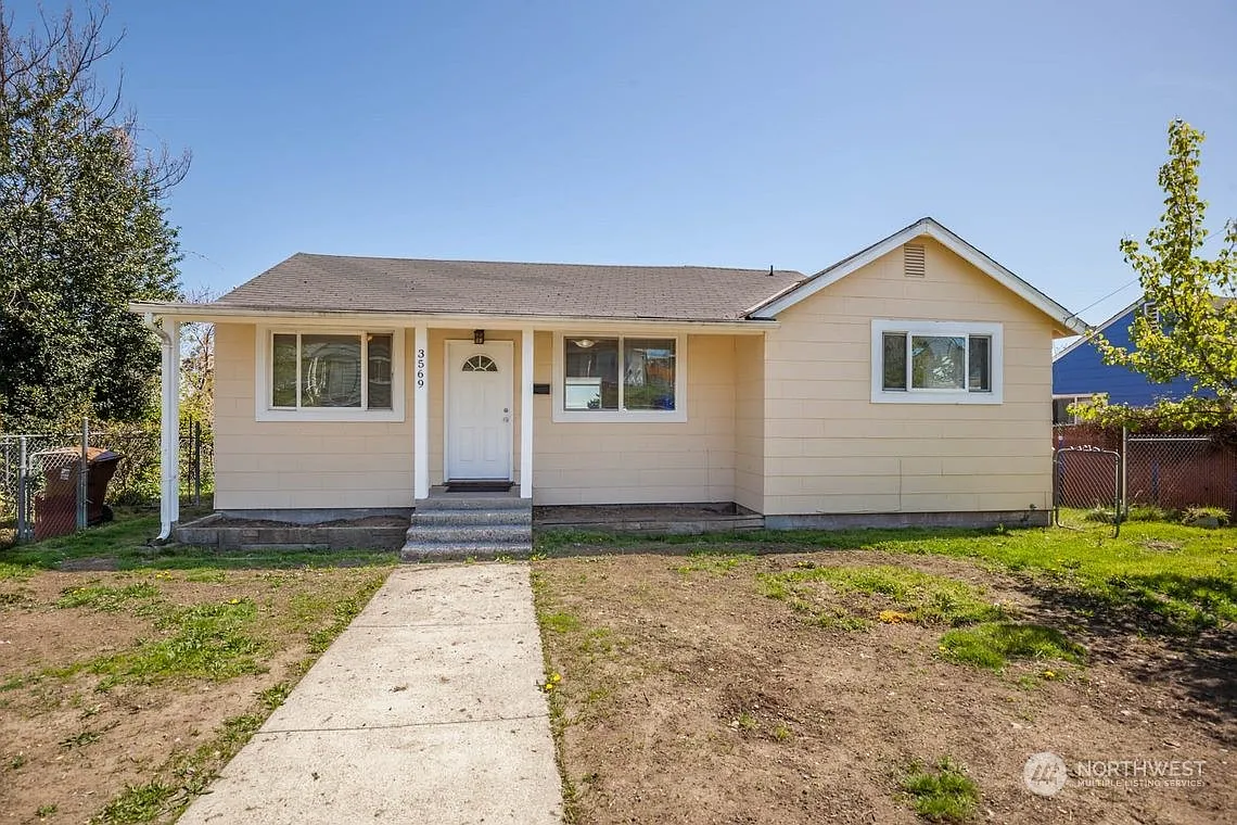 3569 E L Street photo 1