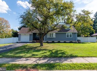 19 Zieglers Ln, Hamilton, NJ 08690