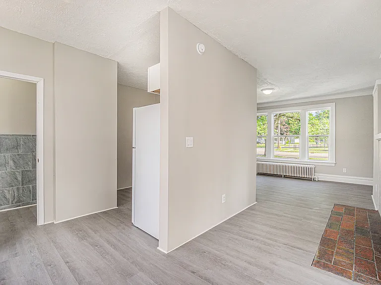 258 Capital Ave NE #3 — Photo 7