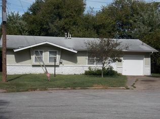 805 W Woodridge St, Springfield, MO 65803