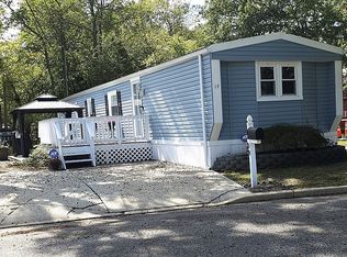 19 Mobile Ln, Toms River, NJ 08755