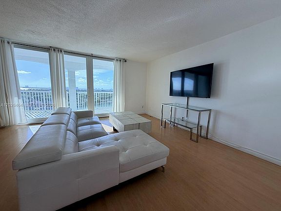 4th image of 5401 Collins Ave APT 1022