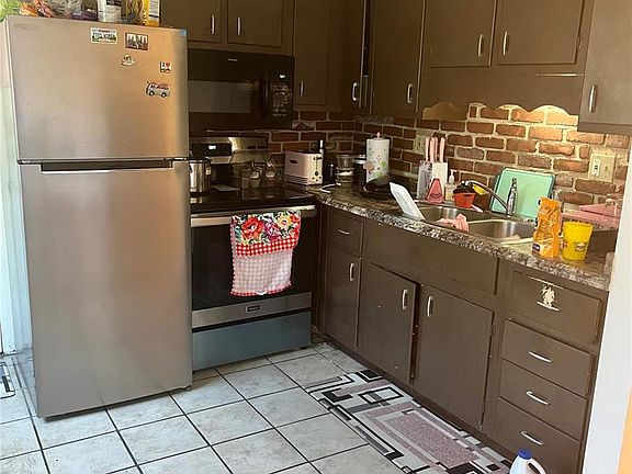2nd image of 7601 Hazelcrest Dr APT C