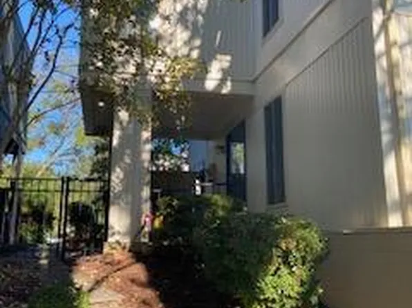 1823 N Shore Ct, Reston, VA 20190