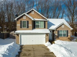 1452 Apple Ct, Akron, OH 44306