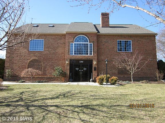 4th image of 1101 Lindsay Ln