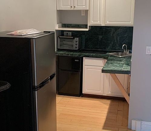 4th image of 572 Madison Ave APT 2F