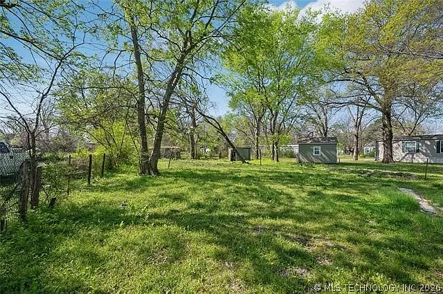 1109 E Holden St — Photo 3