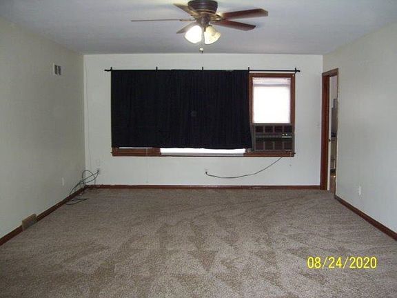 2nd image of 610 S Ash St