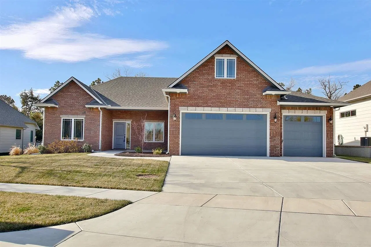 3 bed, 1677 sqft, $2,400 — Photo 1