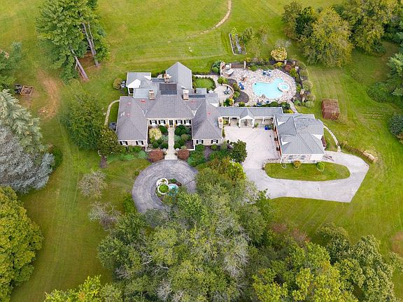 5th image of 400 Campbell Rd