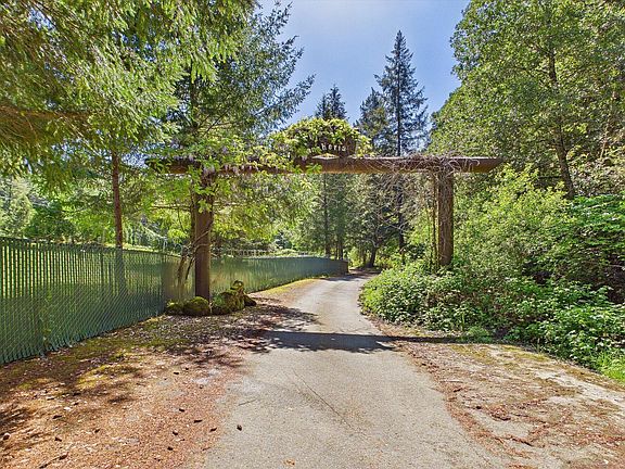 4th image of 1490 Red Cap Rd
