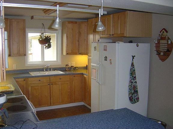 3rd image of 13206 NE 151st St