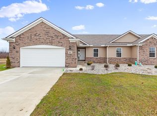 2803 Hope Ct, Adrian, MI 49221