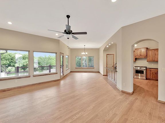 4th image of 612 Aspen Creek Ct
