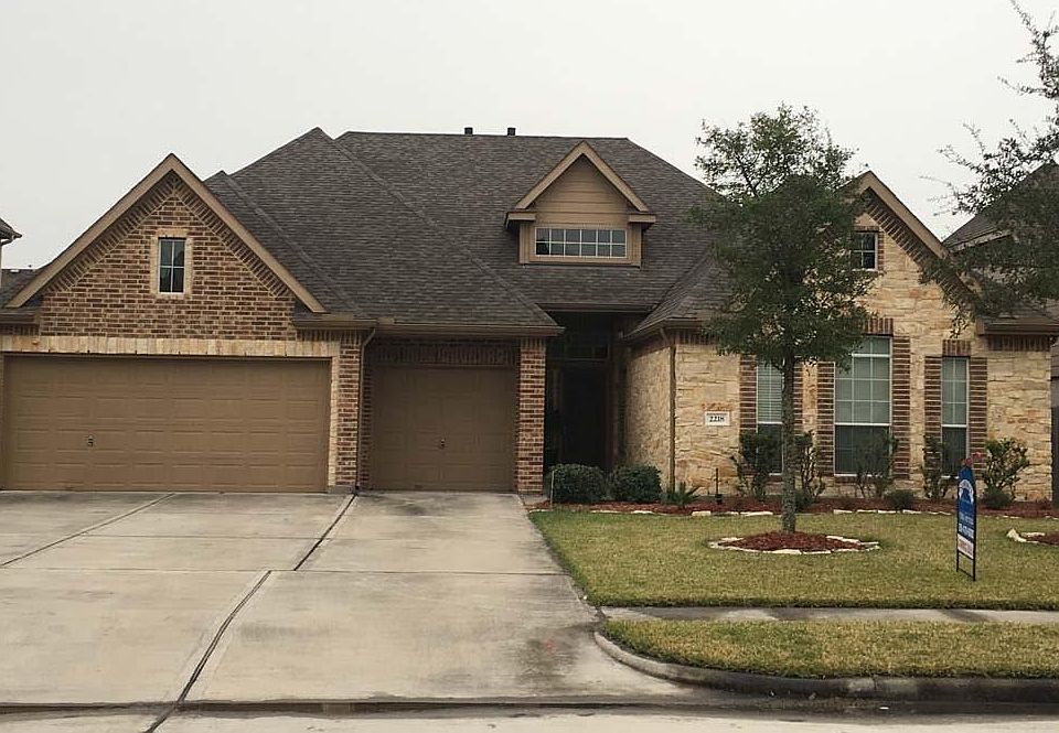 1st image of 2218 Lisa Ln