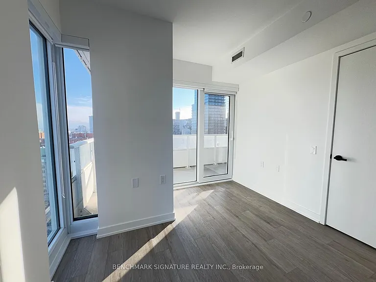 88 Queen St E #1703 — Photo 19