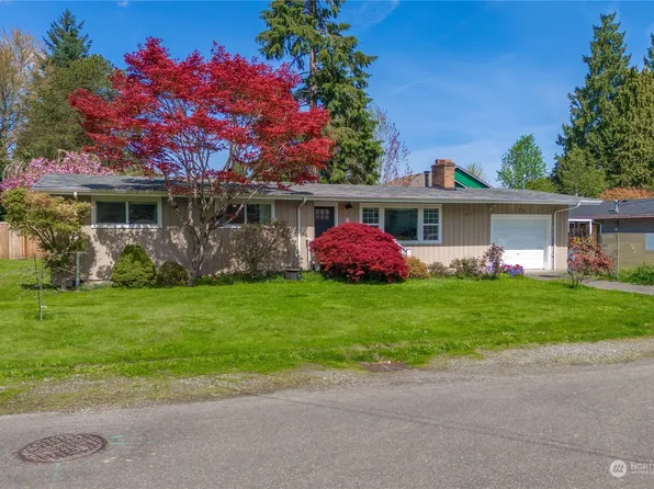 711 Chestnut Street, Sumner, WA 98390