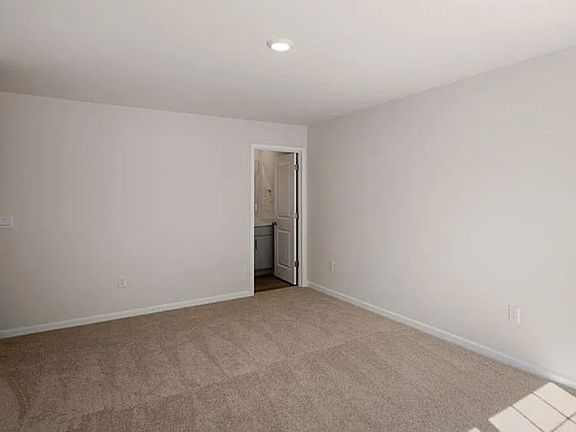 2nd image of 1419 Maltese Ln #1