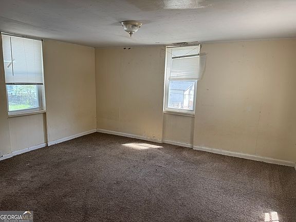 4th image of 106 E Washington St