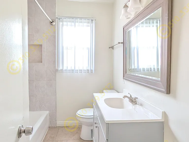 1377 S Sierra Bonita Ave #2 — Photo 17