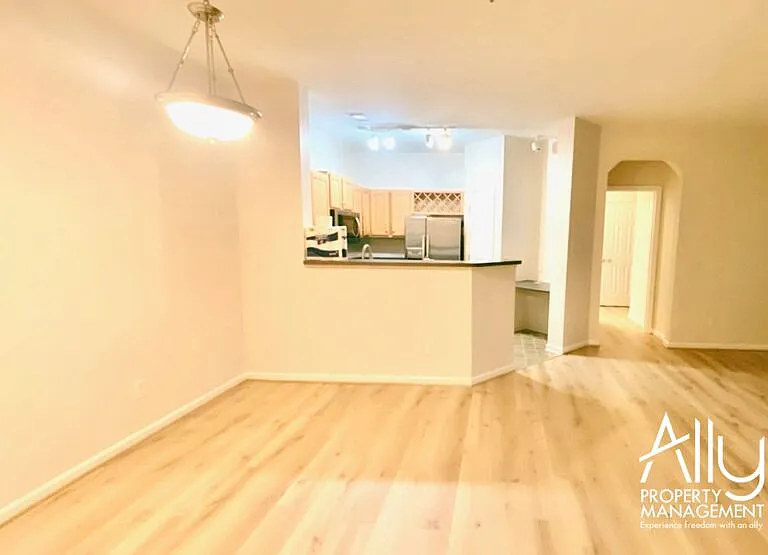 270 Riverbend Dr #1-1B — Photo 13
