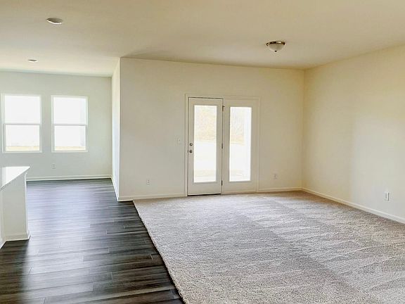 4th image of 89 Bentwater Way
