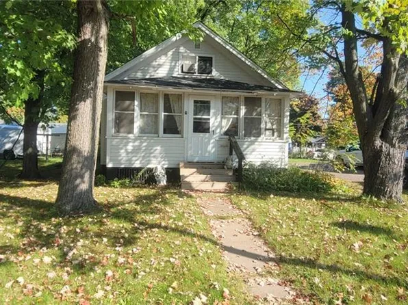 115 East Division Avenue, Barron, WI 54812