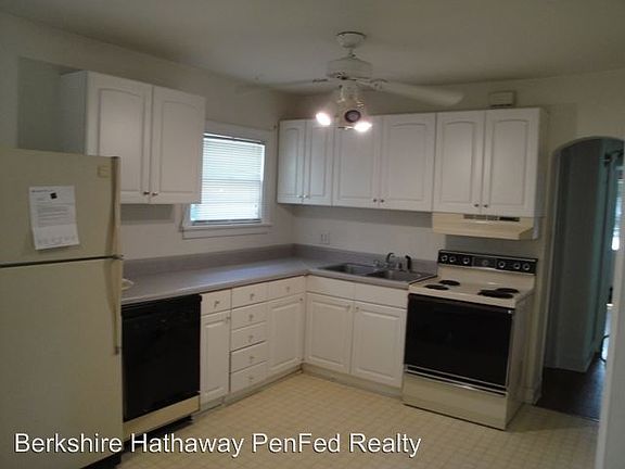 2nd image of 4617 Forest Hill Ave