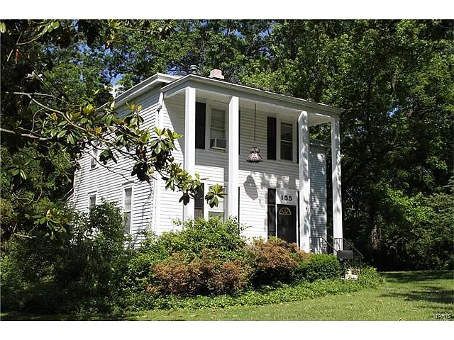 155 Parsons Ave photo 1