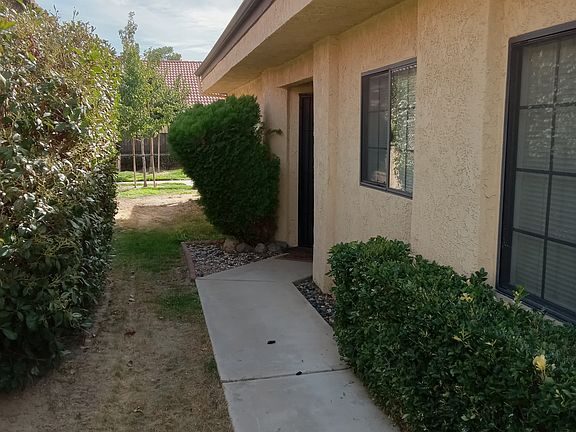 2nd image of 19135 Elm Dr