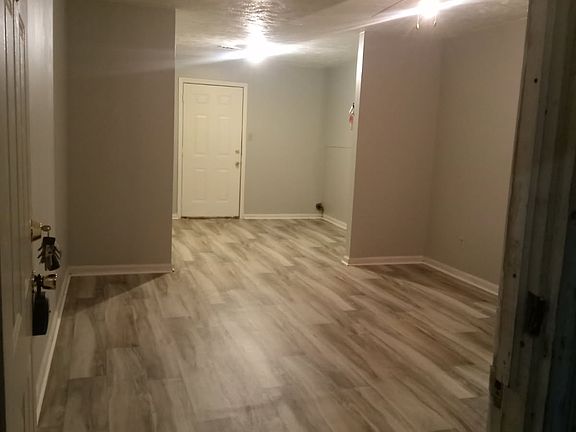2nd image of 1126-1130 Ferrell St #1126