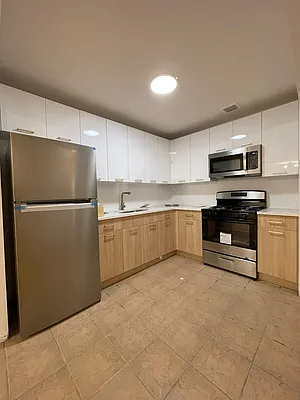 Rented by Aron Fried, LREB | media 1